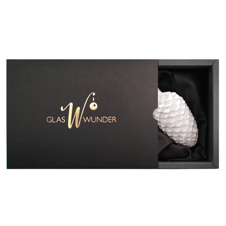 2er Set Zapfen aus Glas mit 6cm Durchmesser in Softblau mit schwarzer Verpackung und goldenem GlasWunder Logo