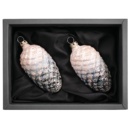 2er Set Zapfen aus Glas mit 6cm Durchmesser in Azurblau matt mit Glitter überzogen in einem schwarzen Naturkarton