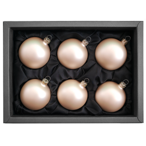 6er Set Christbaumkugeln aus Glas in einem matten Champagner mit 6cm Durchmesser in einem schwarzen Naturkarton