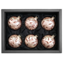 6er Set Christbaumkugeln aus Glas in einem Champagner matt, einem Blütendekor und 6cm Durchmesser. Kugeln sind in einem schwarzen Naturkarton