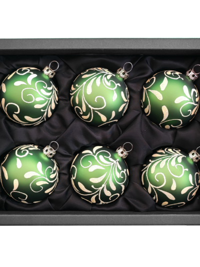 6er Set Christbaumkugeln aus Glas mit 6cm Durchmesser in Moosgrün matt und einem Blütenbouquet in einem schwarzen Naturkarton