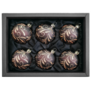 6er Set Christbaumkugeln aus Glas mit 6cm Durchmesser in Caramel Opal und einem Blütenbouquet in einem schwarzen Naturkarton