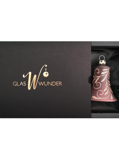 2er Set Glocken aus Glas mit 5cm Durchmesser in Caramel Opal und einem Blütenbouquet in einer schwarzen Verpackung und goldenem GlasWunder Logo