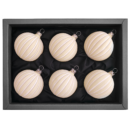 6er Set Christbaumkugeln aus Glas mit 6cm Durchmesser in einem matten Softgrün und Rillen in einem schwarzen Naturkarton