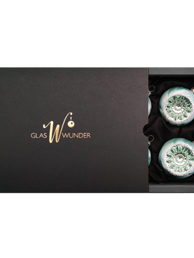 6er Set Christbaumkugeln aus Glas in einem mint grün Ice Vintage Design mit 6cm Durchmesser in einer schwarzen Verpackung mit goldenem GlasWunder Logo