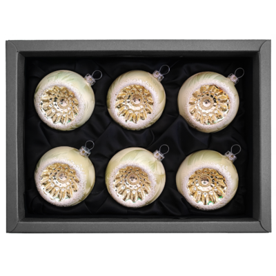 6er Set Christbaumkugeln aus Glas in einem lind grün Ice Vintage Design mit 6cm Durchmesser in einem schwarzen Naturkarton