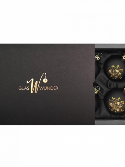 6er Set Weihnachtskugeln aus Glas mit 6cm Durchmesser in schwarz matt mit Weihnachtssternmuster in einer schwarzen Verpackung mit goldenem GlasWunder Logo