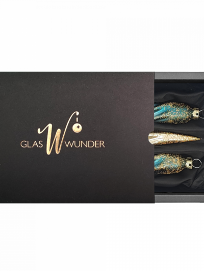 3er Set gedrehte Zapfen mit 11cm Durchmesser in Petrol matt, ohne Farbverlauf, mit gold in schwarzer Verpackung mit goldenem GlasWunder Logo